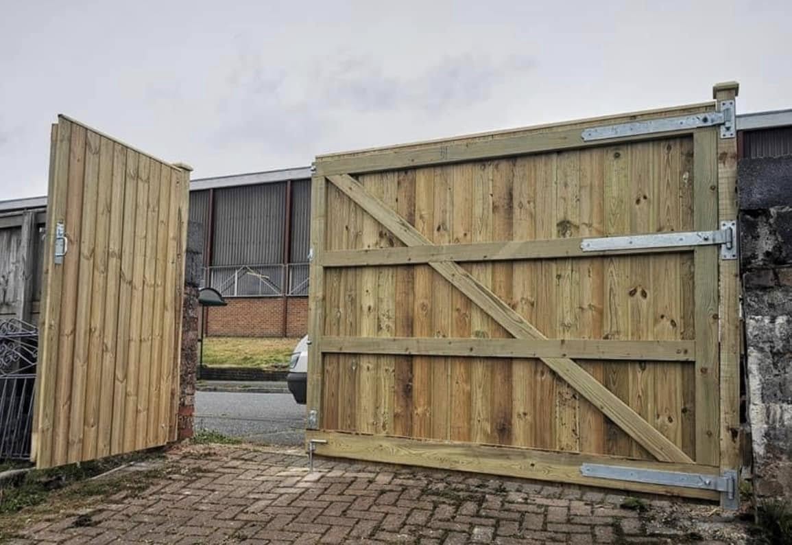 Timber Fencing - Horgan Timber Systems Pembrokeshire